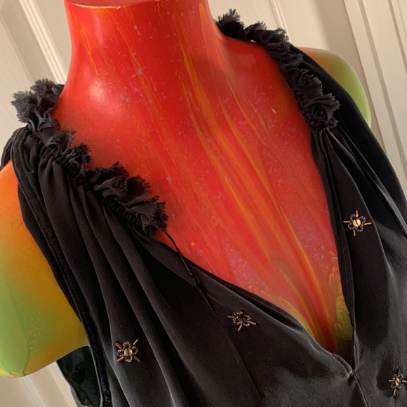 EXPRESS Low Neckline Silk Top - Picture 9 of 11